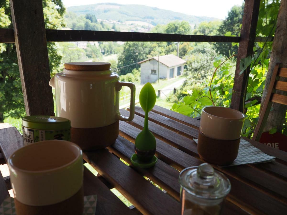 Le Chatel En Beaujolais Valsonne Bagian luar foto