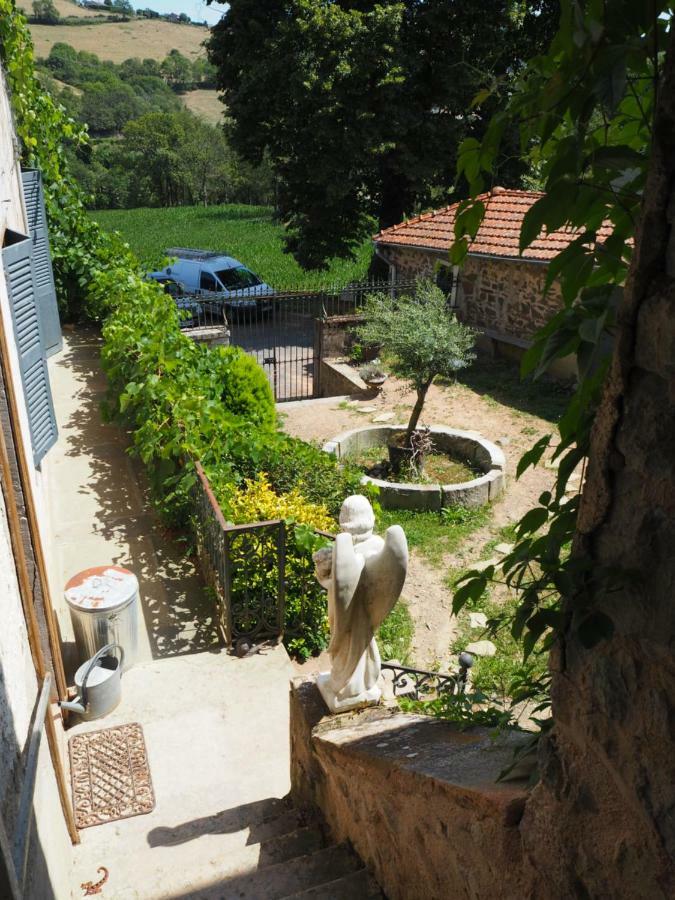 Le Chatel En Beaujolais Valsonne Bagian luar foto